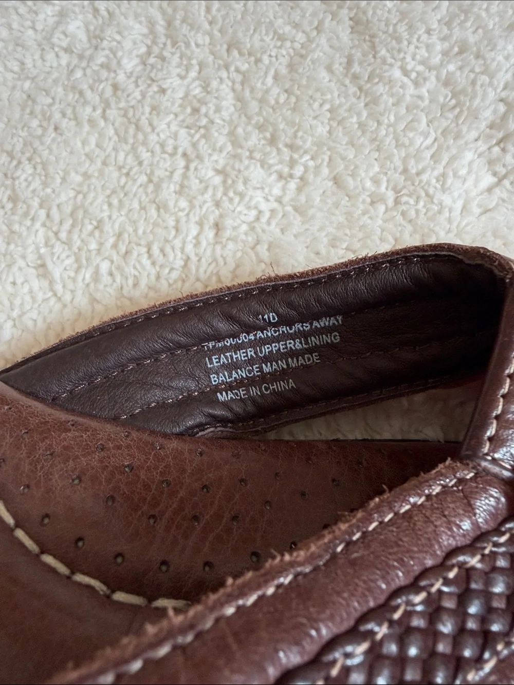 Tommy Bahama Brown Leather Men’s Flip-Flop Sandals/Brand new!